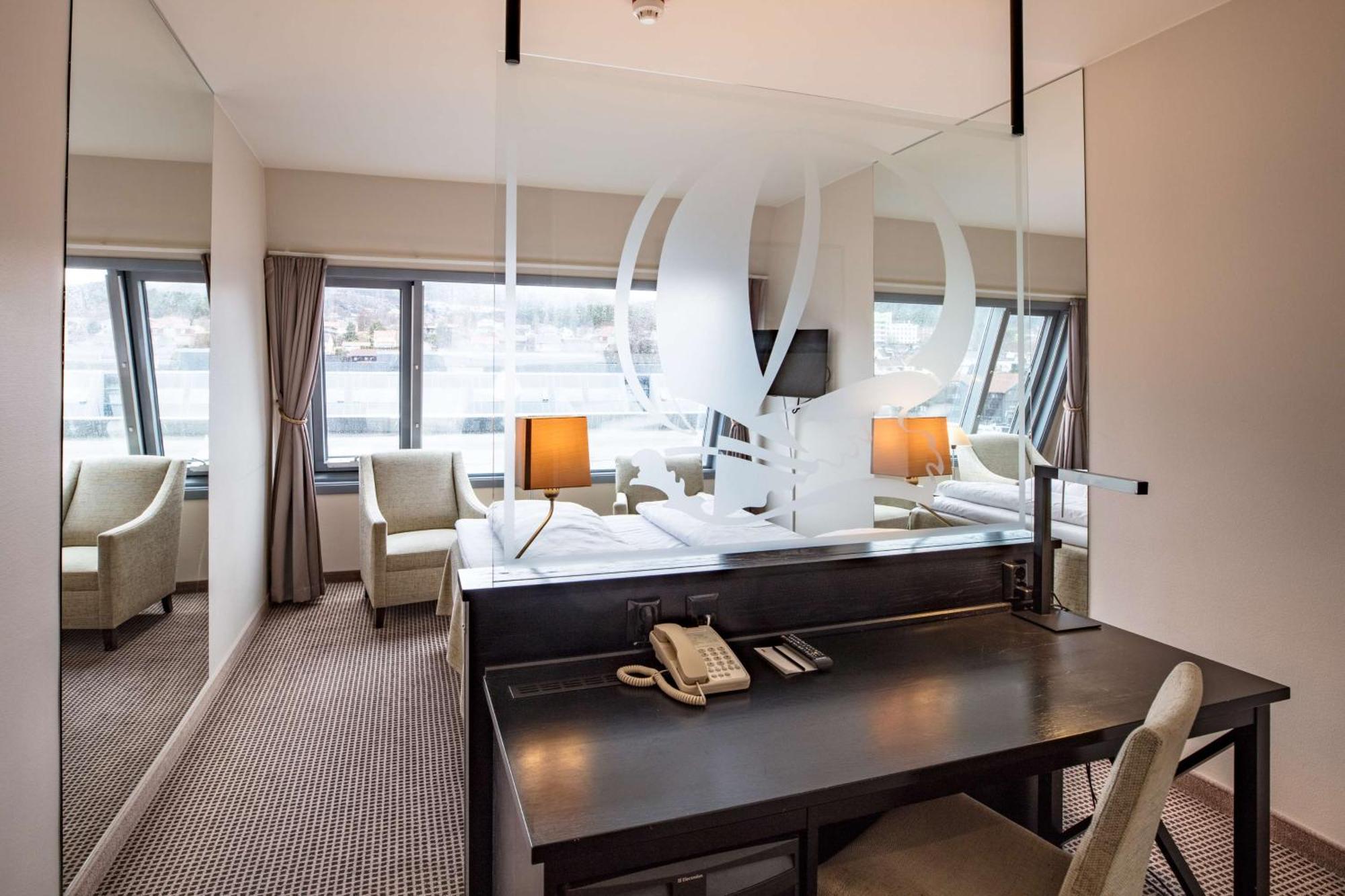 Scandic Seilet Hotel Молде Экстерьер фото