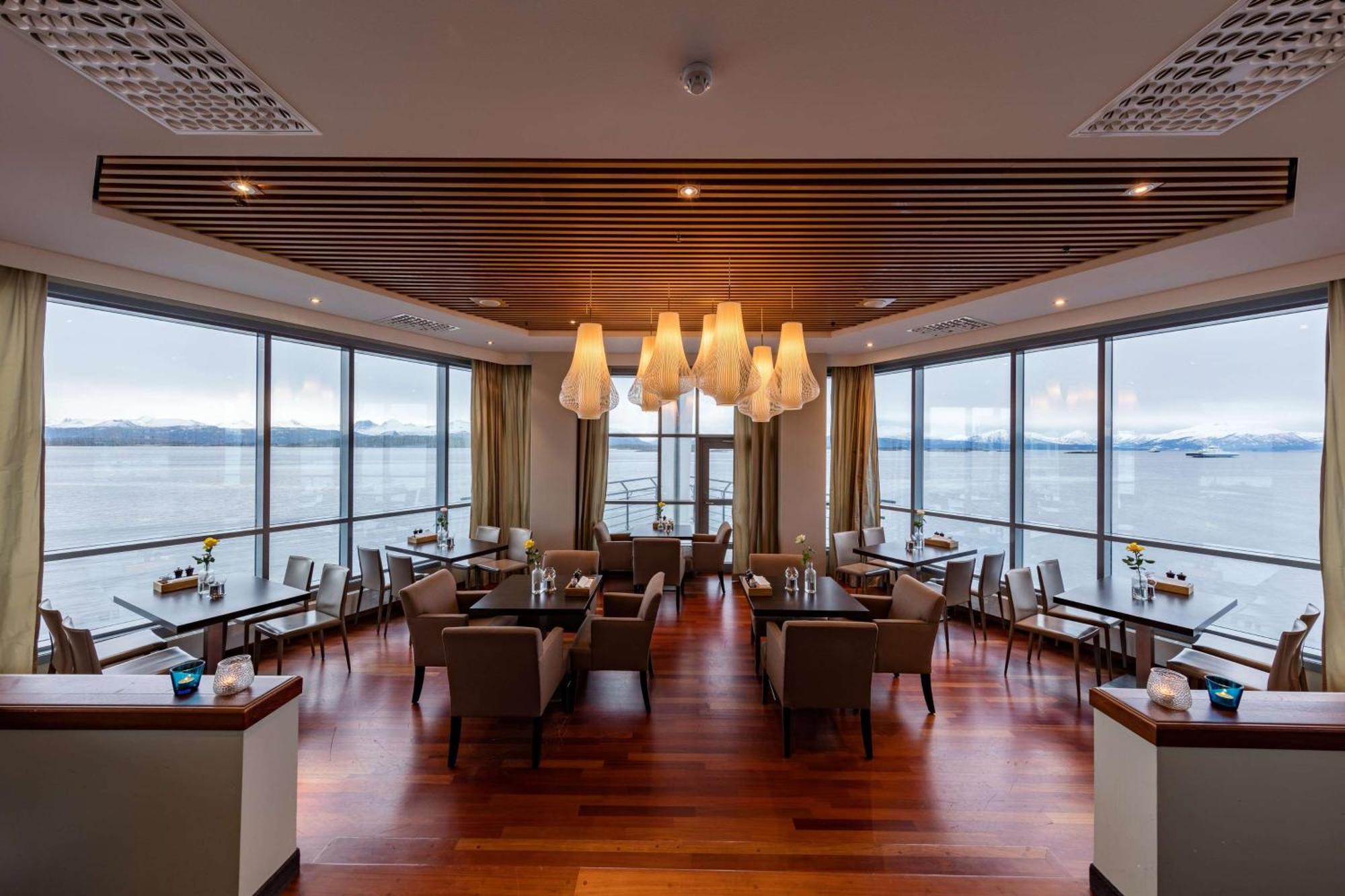 Scandic Seilet Hotel Молде Экстерьер фото
