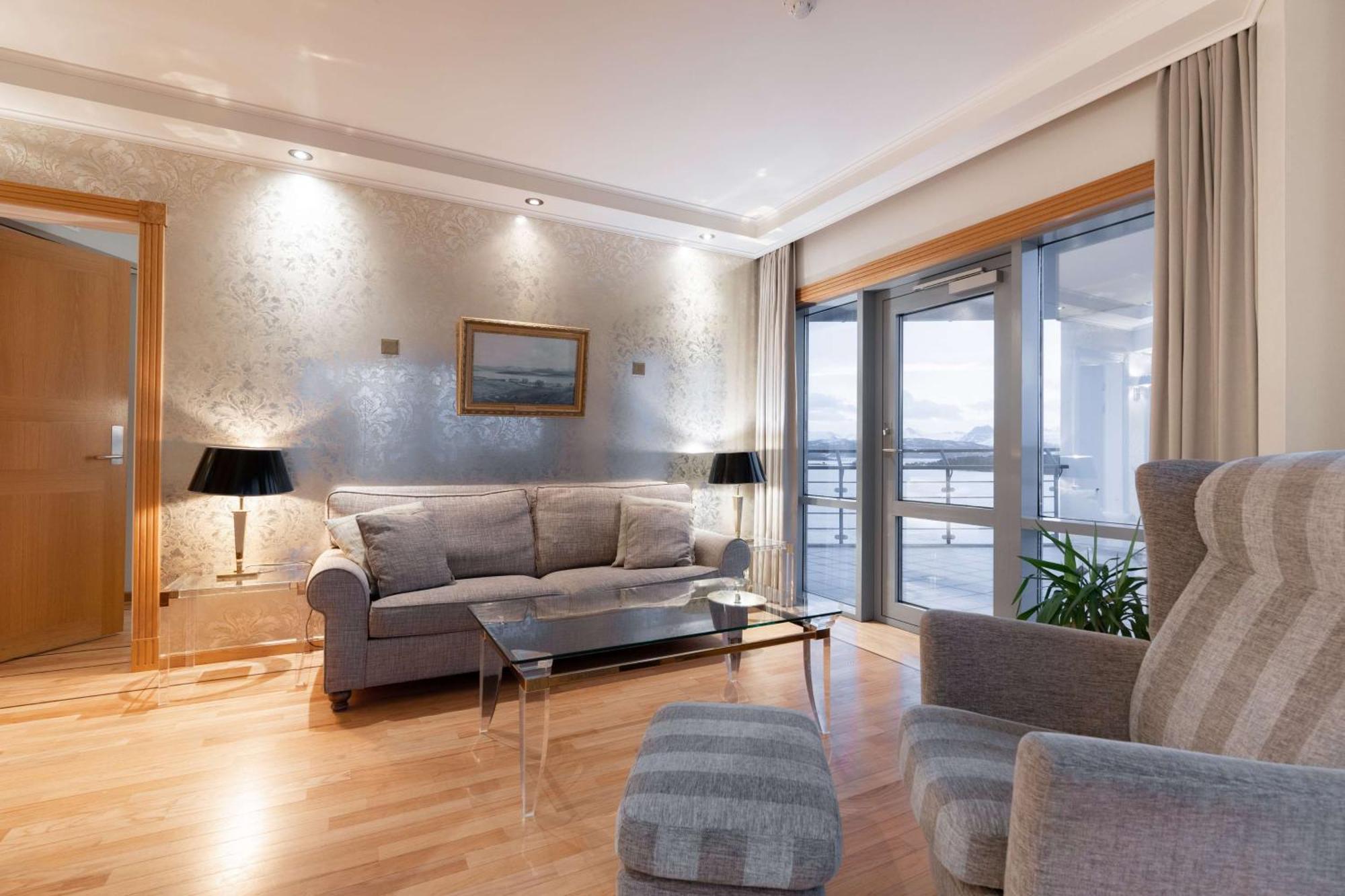Scandic Seilet Hotel Молде Экстерьер фото