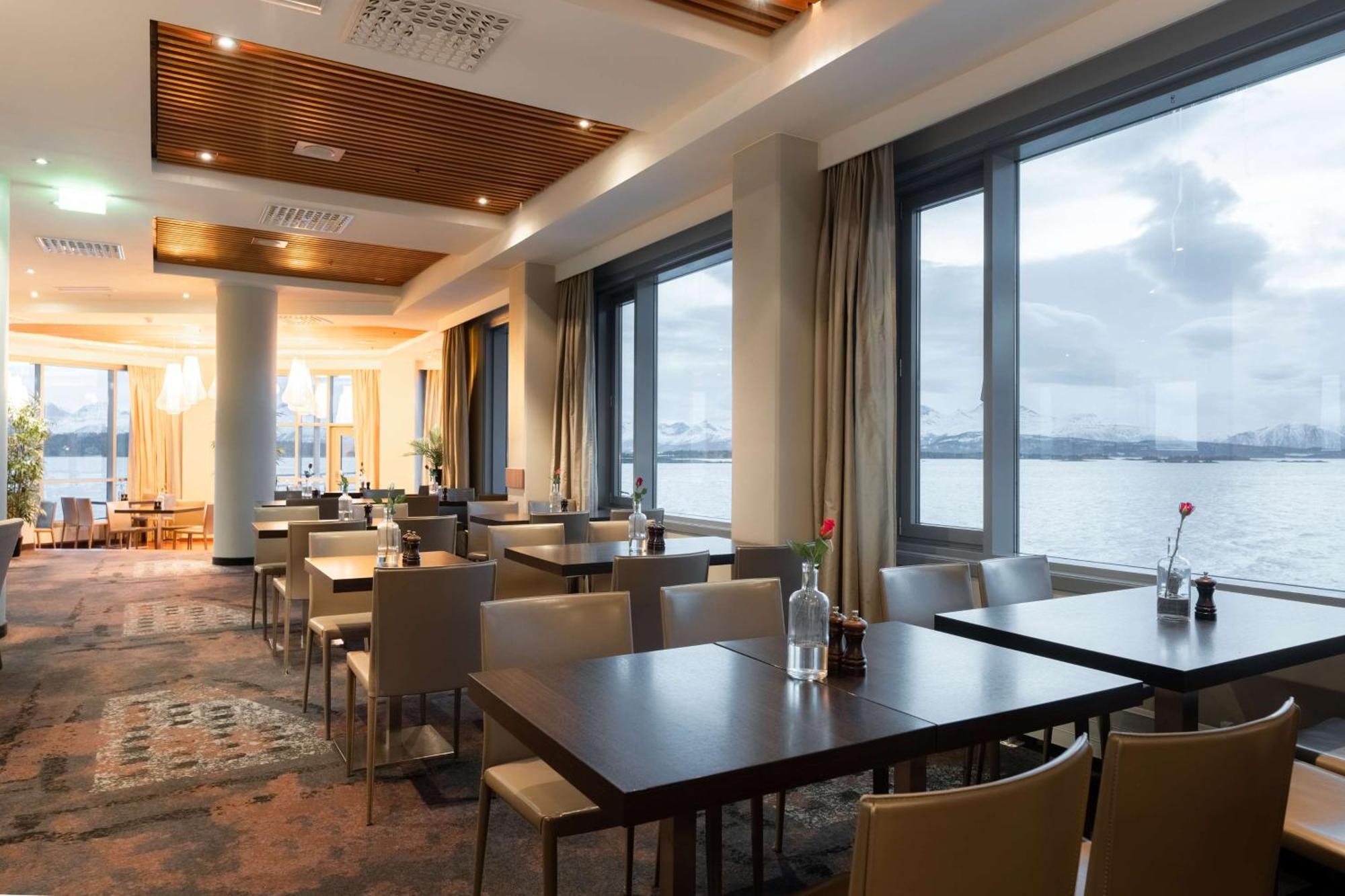 Scandic Seilet Hotel Молде Экстерьер фото