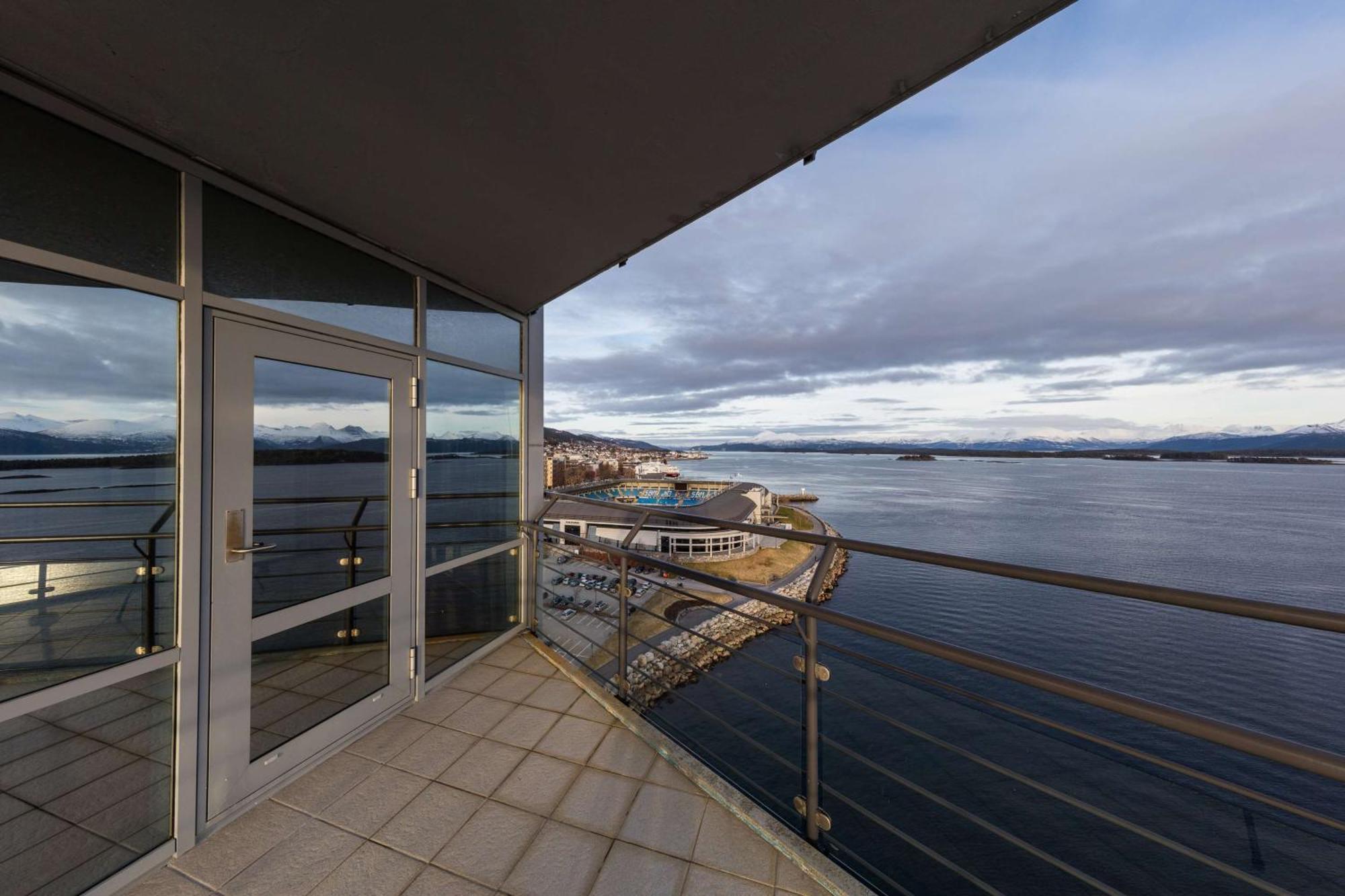 Scandic Seilet Hotel Молде Экстерьер фото
